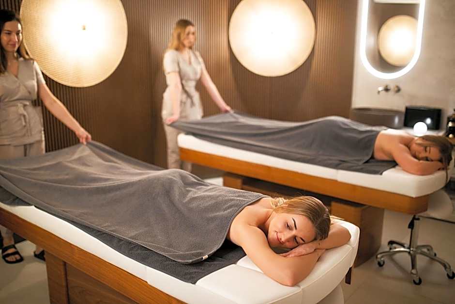 GRANO HOTEL Solmarina