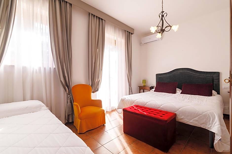 Agriturismo Villa Godenano - Pool&Restaurant