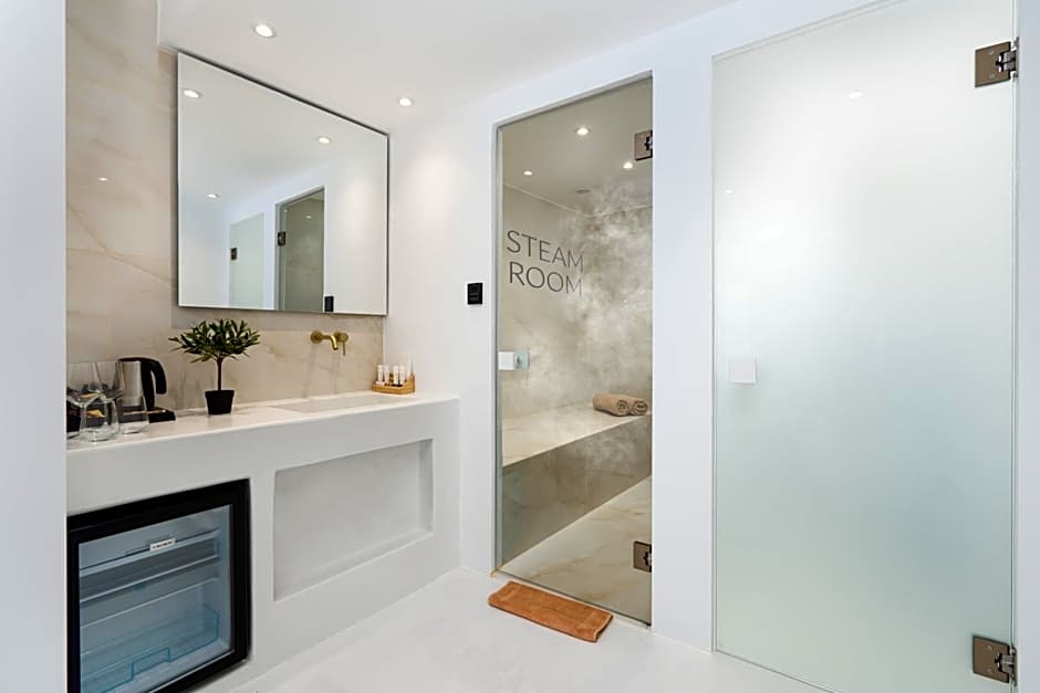 Cycladic Suites & Spa