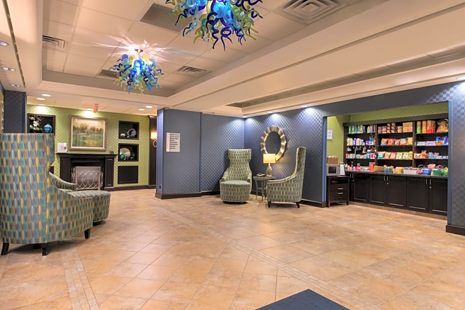 Holiday Inn Express and Suites Dickson City By IHG
