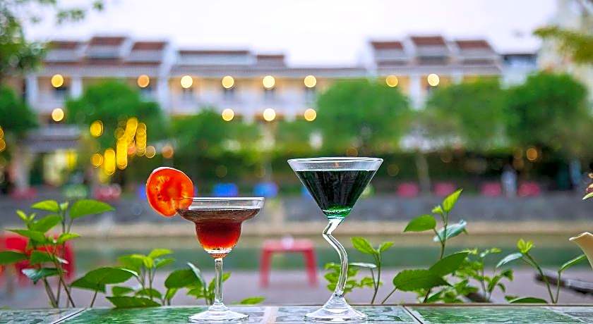 Hoi An Riverland Villa - Hoi An Center