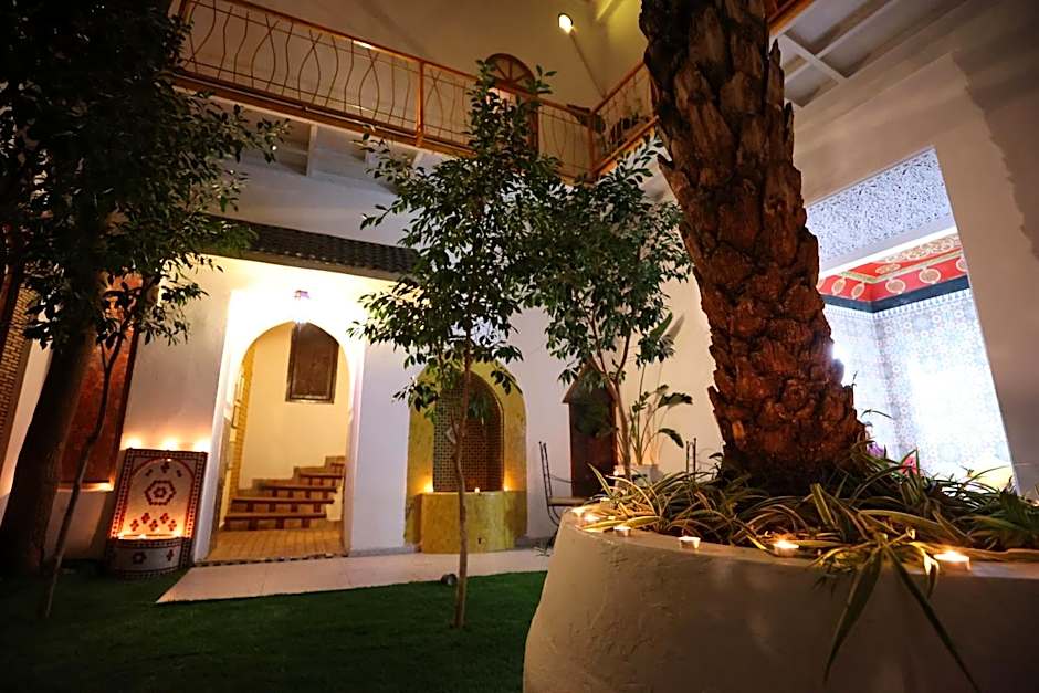 Riad O LY