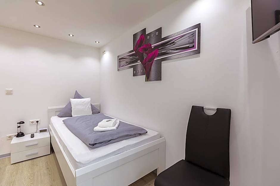 Hotel Rühen, 24 Stunden Check in, Küche, kostenfreie Parkplätze