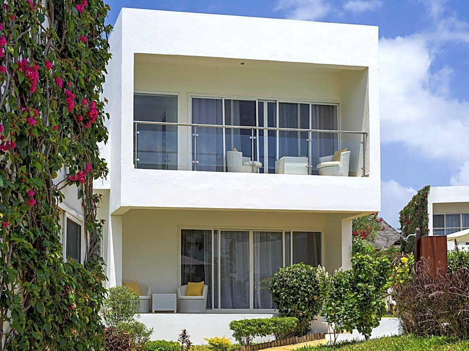 Nungwi Dreams by Mantis