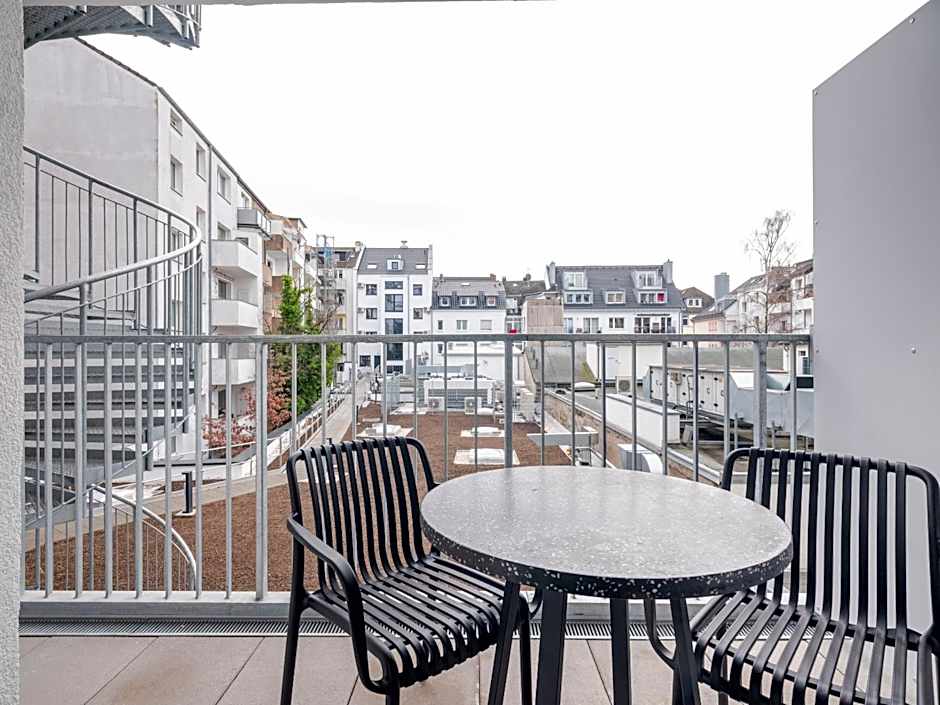 Numa Düsseldorf Leo