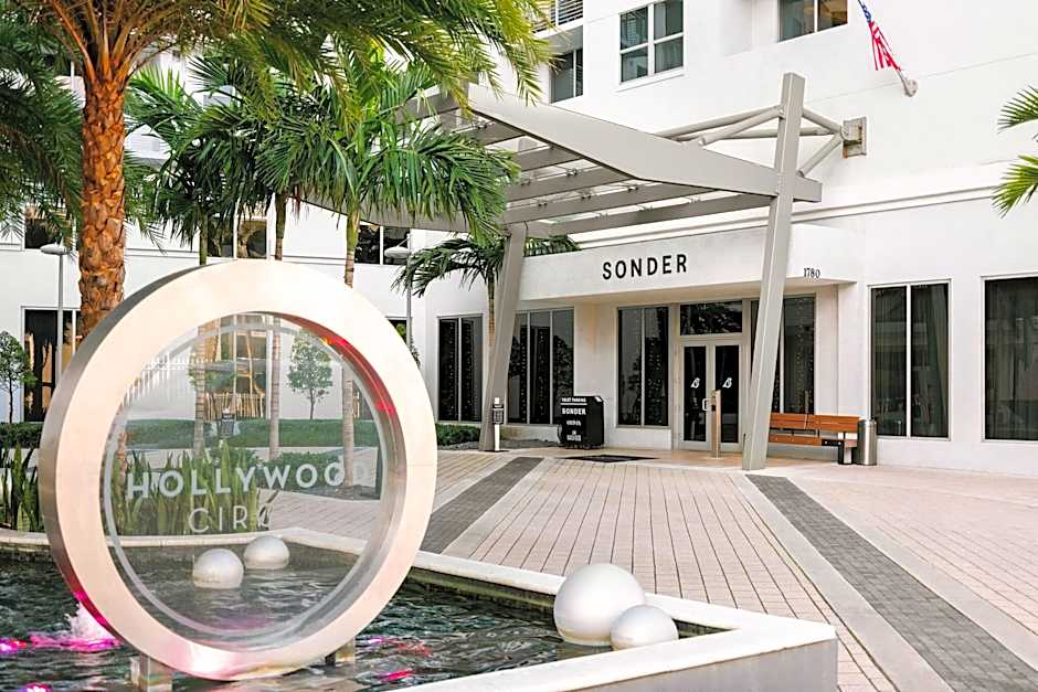 Circ Hotel