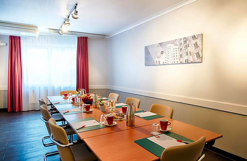 Leonardo Hotel Dusseldorf City Center