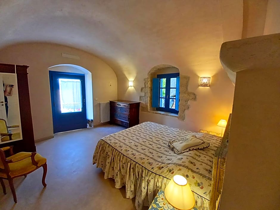 La casa dalle finestre blu