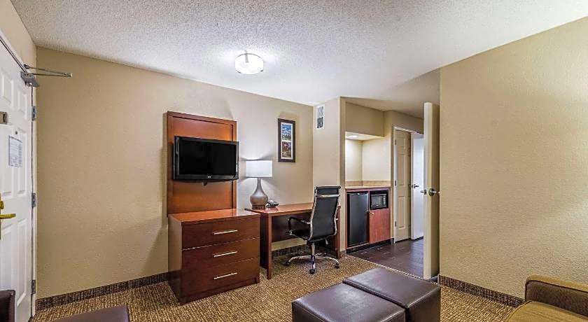 Comfort Inn & Suites Dayton North