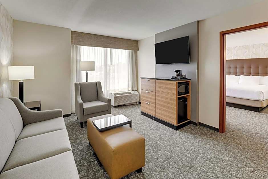 Drury Inn & Suites Birmingham Lakeshore Drive