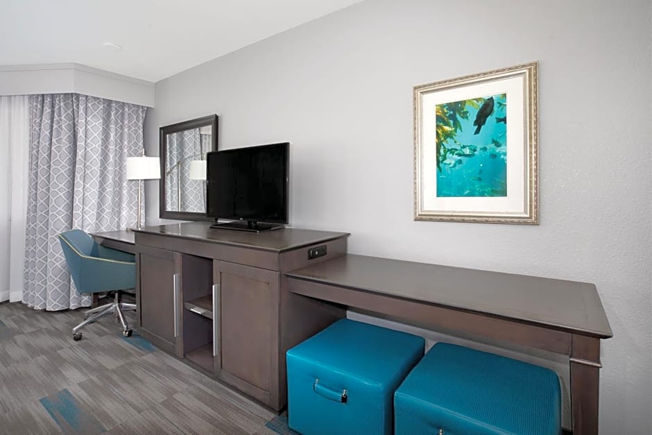 Hampton Inn Monterey