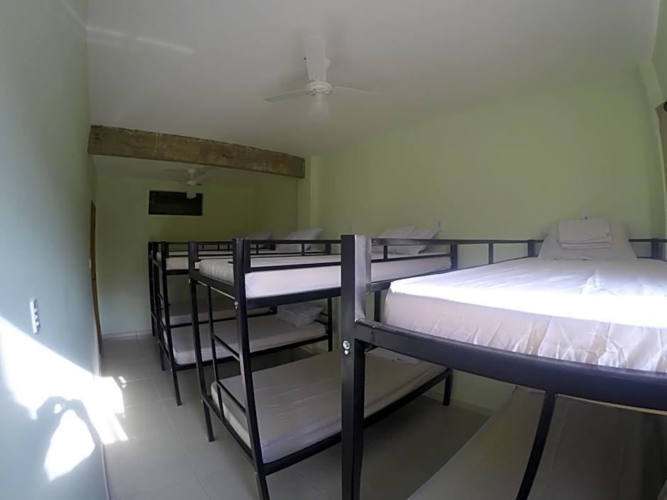 Paradise Hostel e Flats