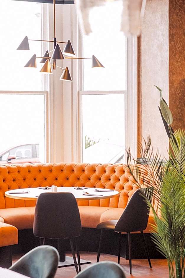 San Clu Hotel, Bar & Brasserie