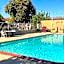 Topper Motel