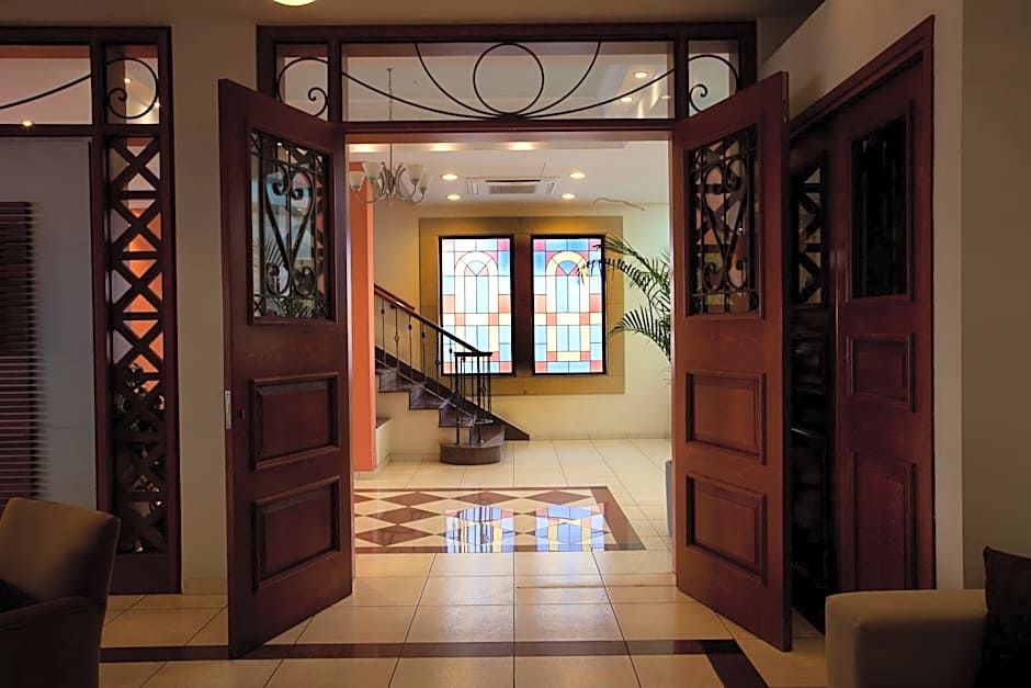 Pyramos Hotel