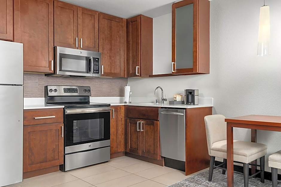 Residence Inn by Marriott Milwaukee West