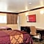 Americas Deluxe Inn