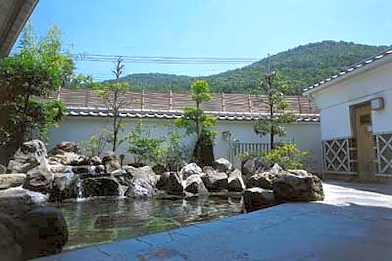 Yanagiya