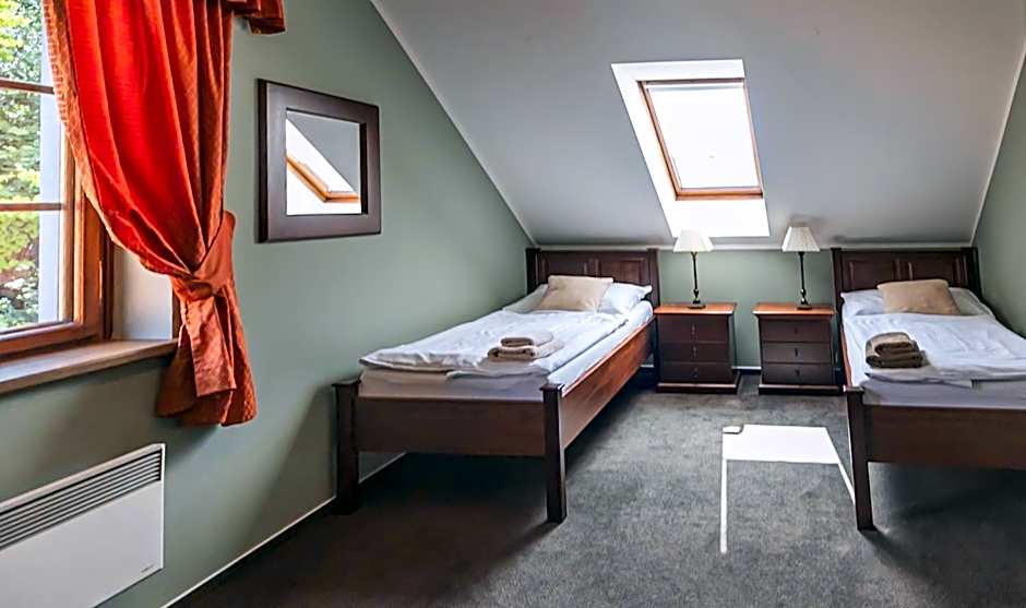 Hotel Octarna - Free On-site Parking