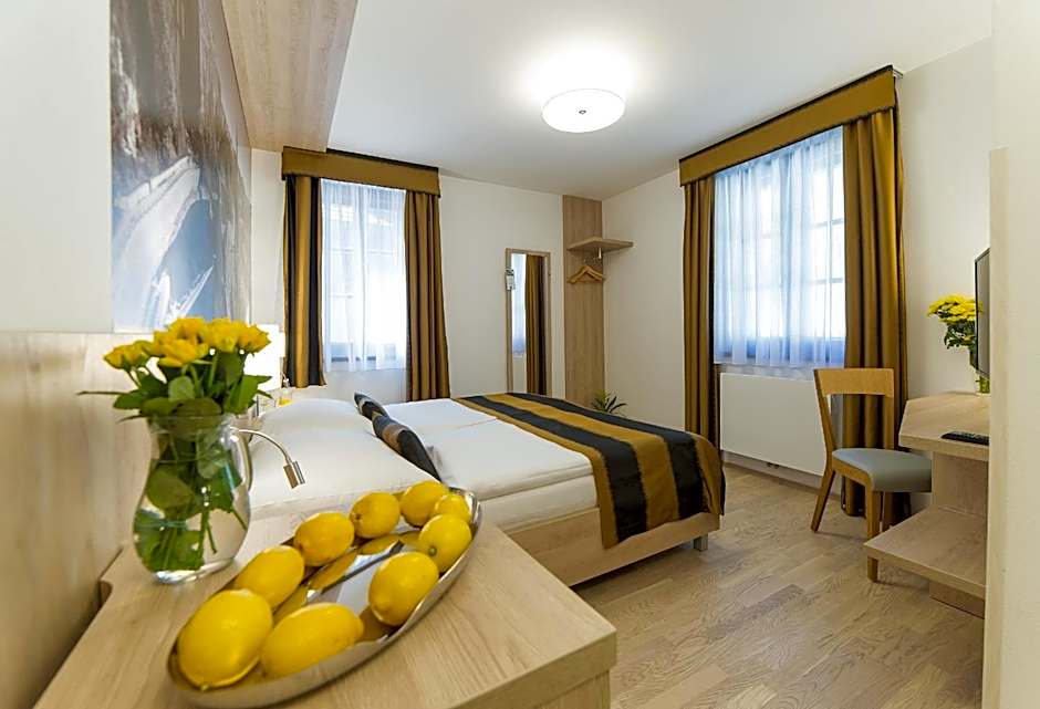 Garni hotel Castle Bridge