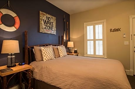 Standard Queen Room