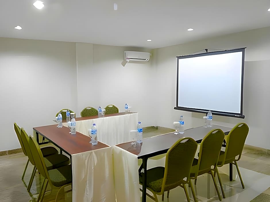 RedDoorz Plus @ TB Simatupang