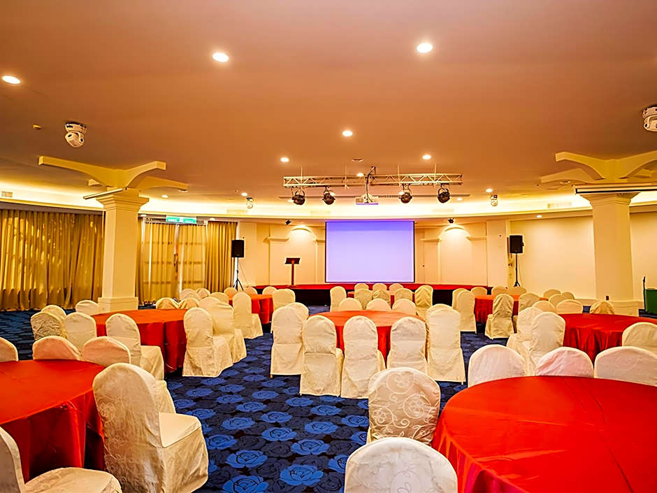 Pacific Hot Spring Hotel Green Bay