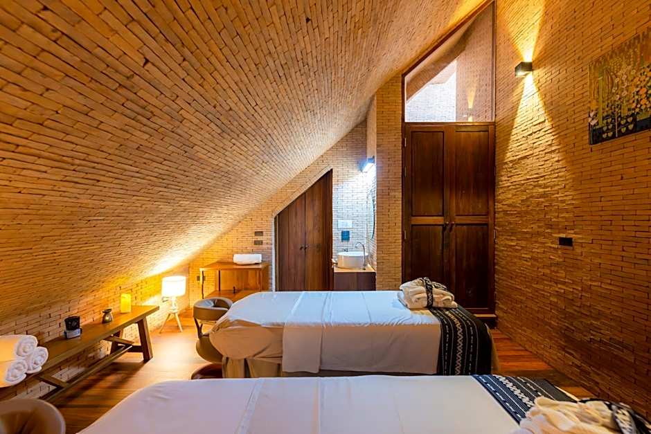 Athita The Hidden Court Chiang Saen Boutique Hotel