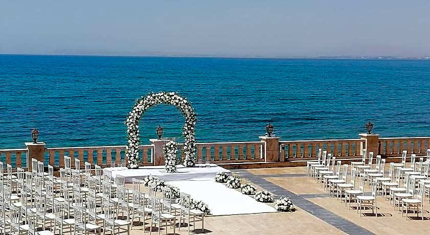 Ramada by Wyndham Van