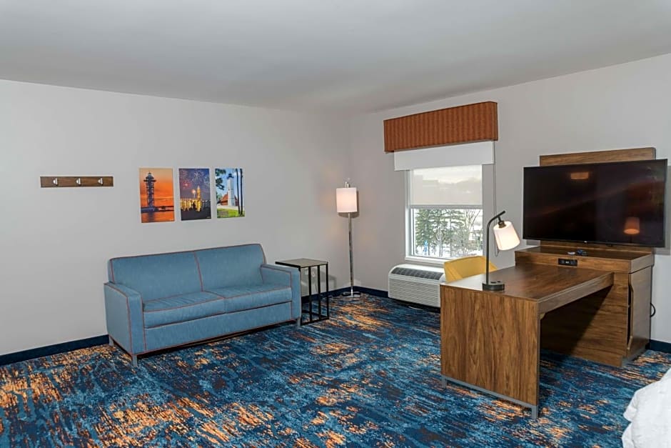 Hampton Inn By Hilton & Suites Erie/Bayfront, PA