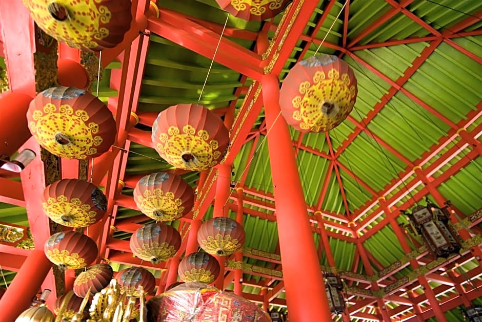 OYO 90215 Ada Residence