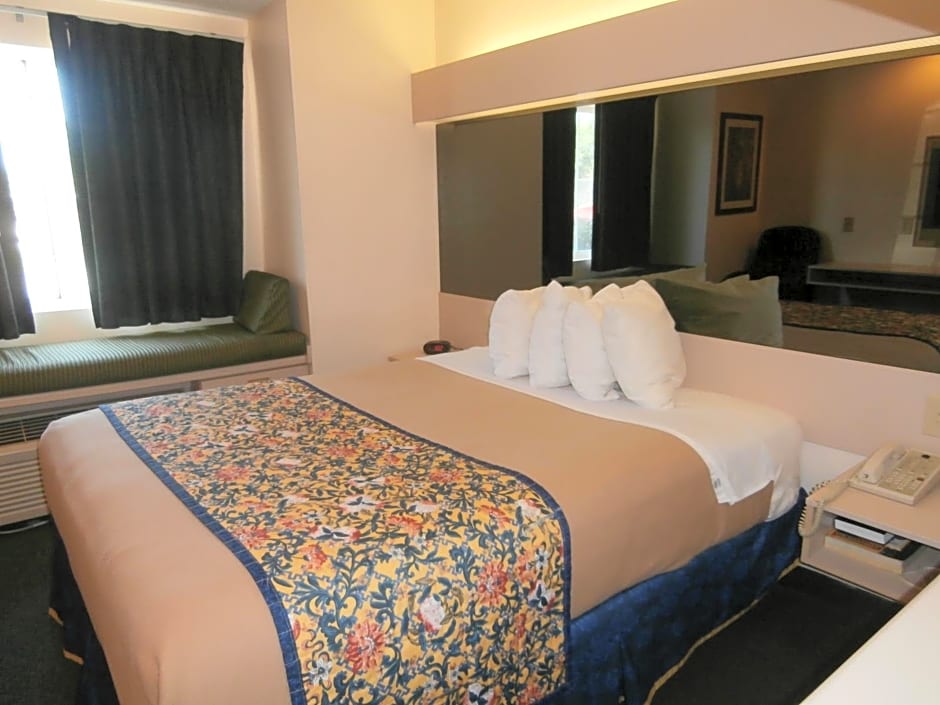 America's Best Value Inn & Suites-McDonough