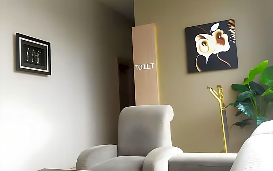 Zenith Hotel