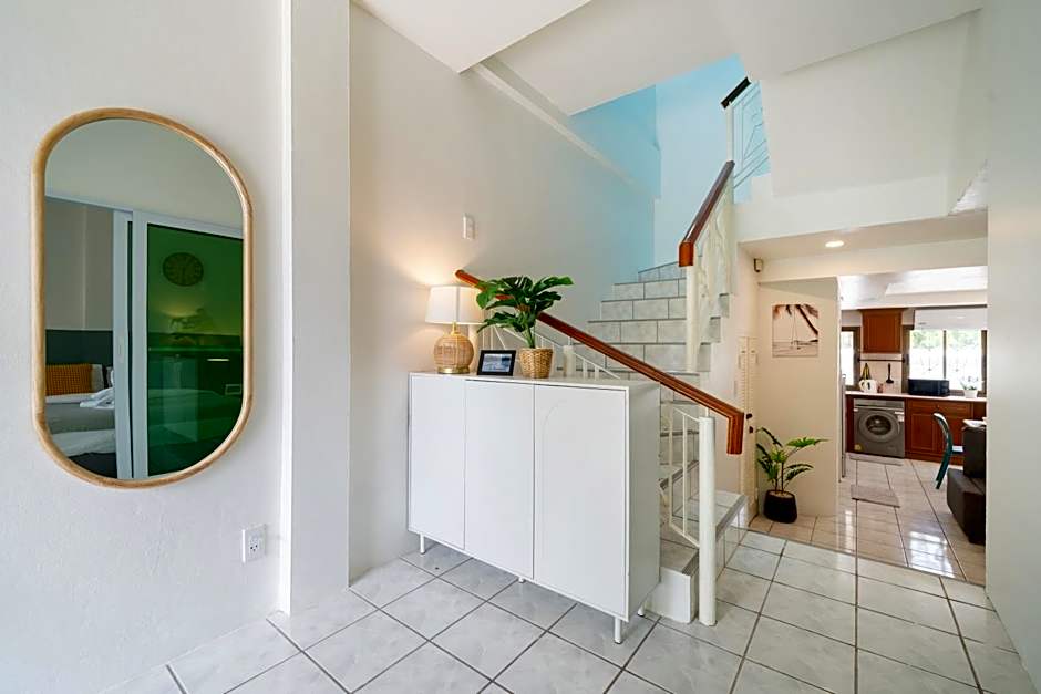 5 mins walk Bangla,beach,3BR