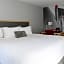 Hotel Saint Clair - Magnificent Mile