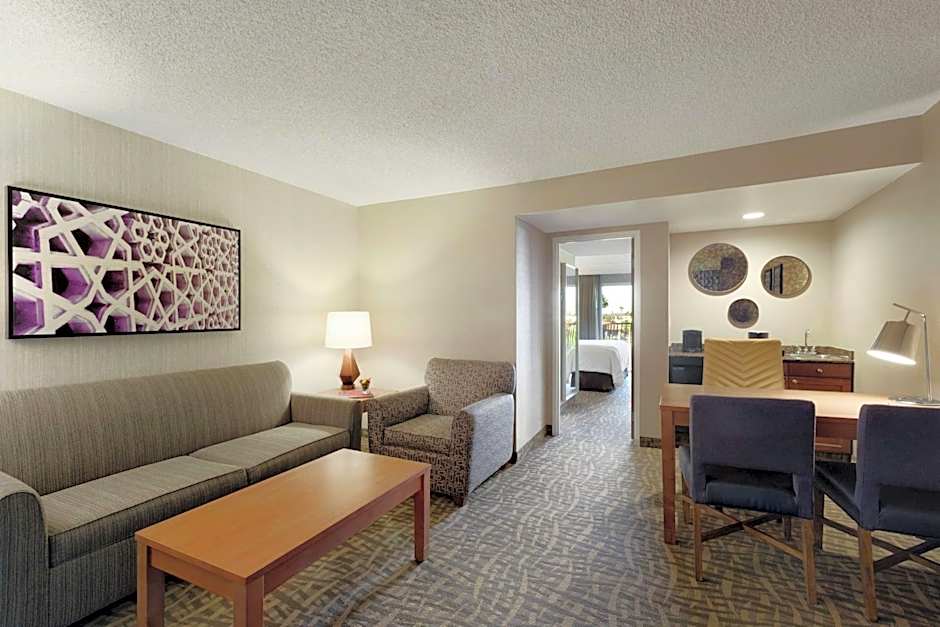 Embassy Suites by Hilton Santa Ana Orange County Airport