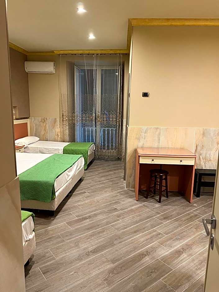 Hotel Iris