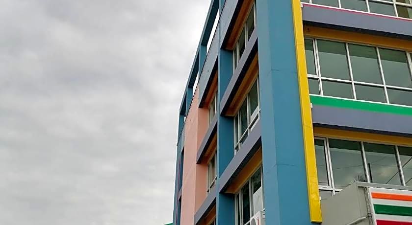 The Sea Bangsean Hotel