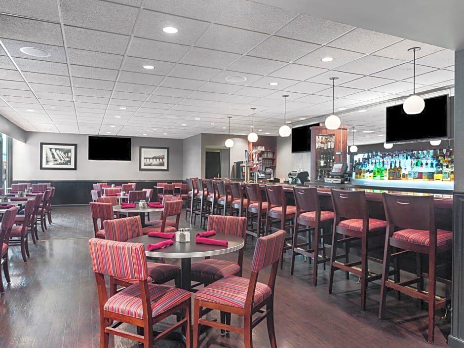 DoubleTree by Hilton Newark Penn Station, NJ