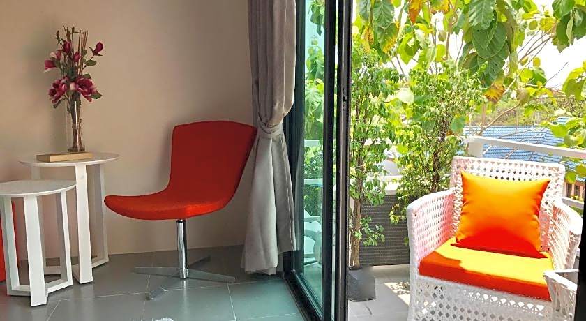 The BEACH CHA AM Residence