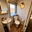 2 Bedroom Lakeview Lodge - Ensuite & Balcony Deck