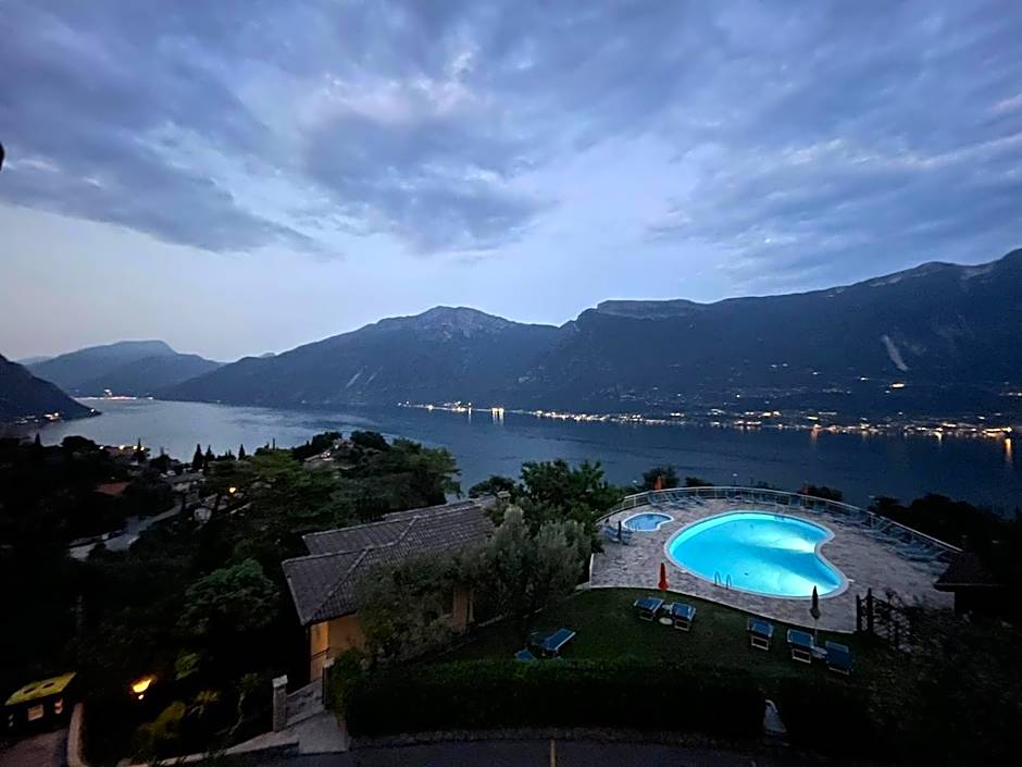 Residence Hotel Maxi