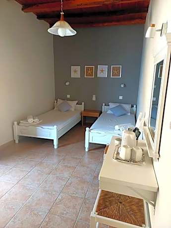 Double or Twin Room with Partial Sea View