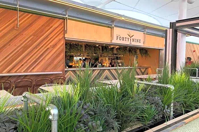 The Luxury break Sleeps 6 at 44 Kingfisher Court South facing