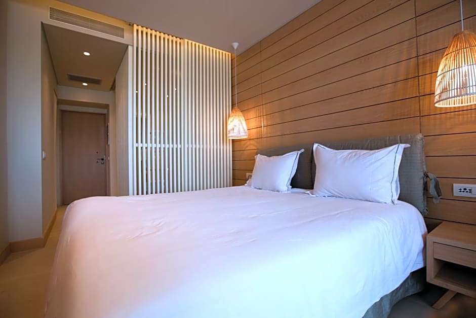 Ikones Seafront Luxury Suites