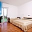 Hotel Holiday Park