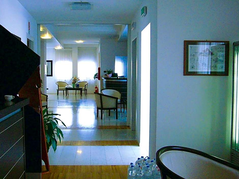 Hotel Mary