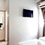 Moment Hotel