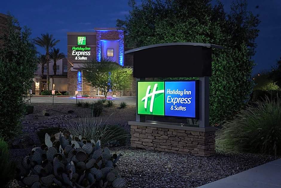 Holiday Inn Express and Suites Gilbert - East Mesa By IHG