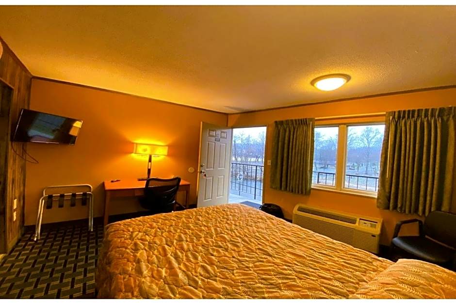 Tennessee Mountain Lodge Riverside by OYO